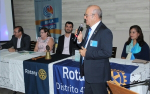 Rotarianos se unem contra a poliomielite